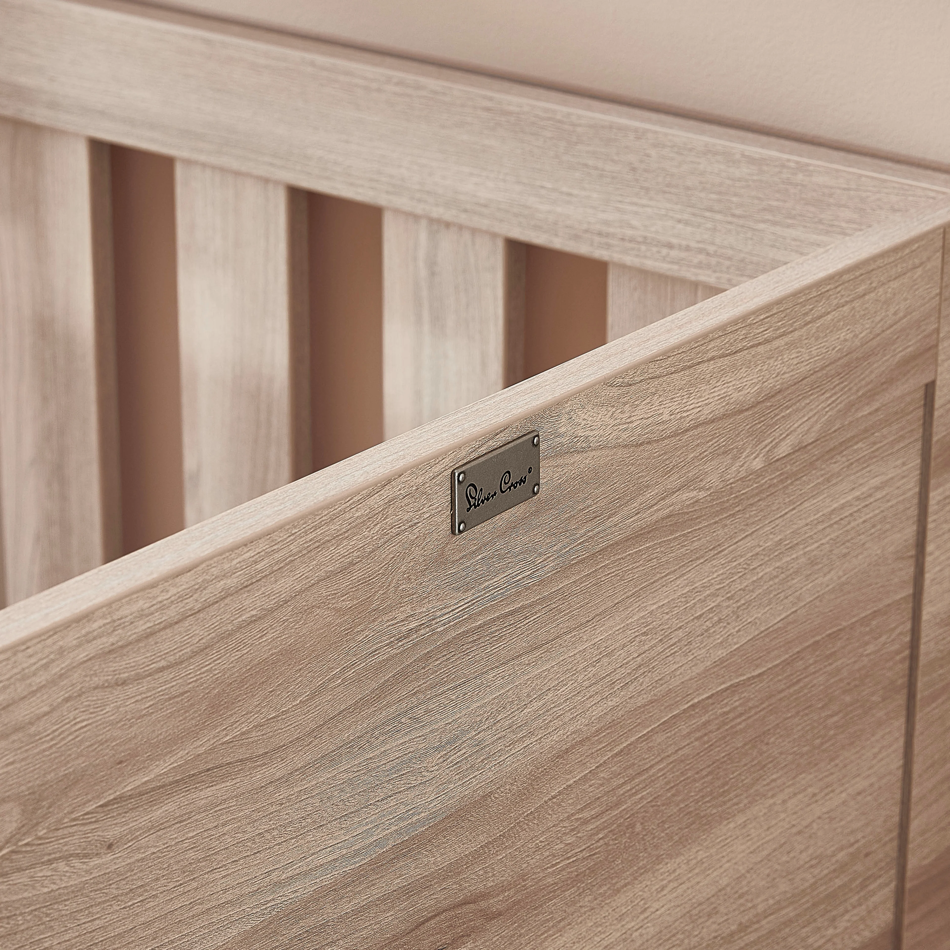 Bromley Oak Convertible Cot Bed to Toddler Bed - Image 3