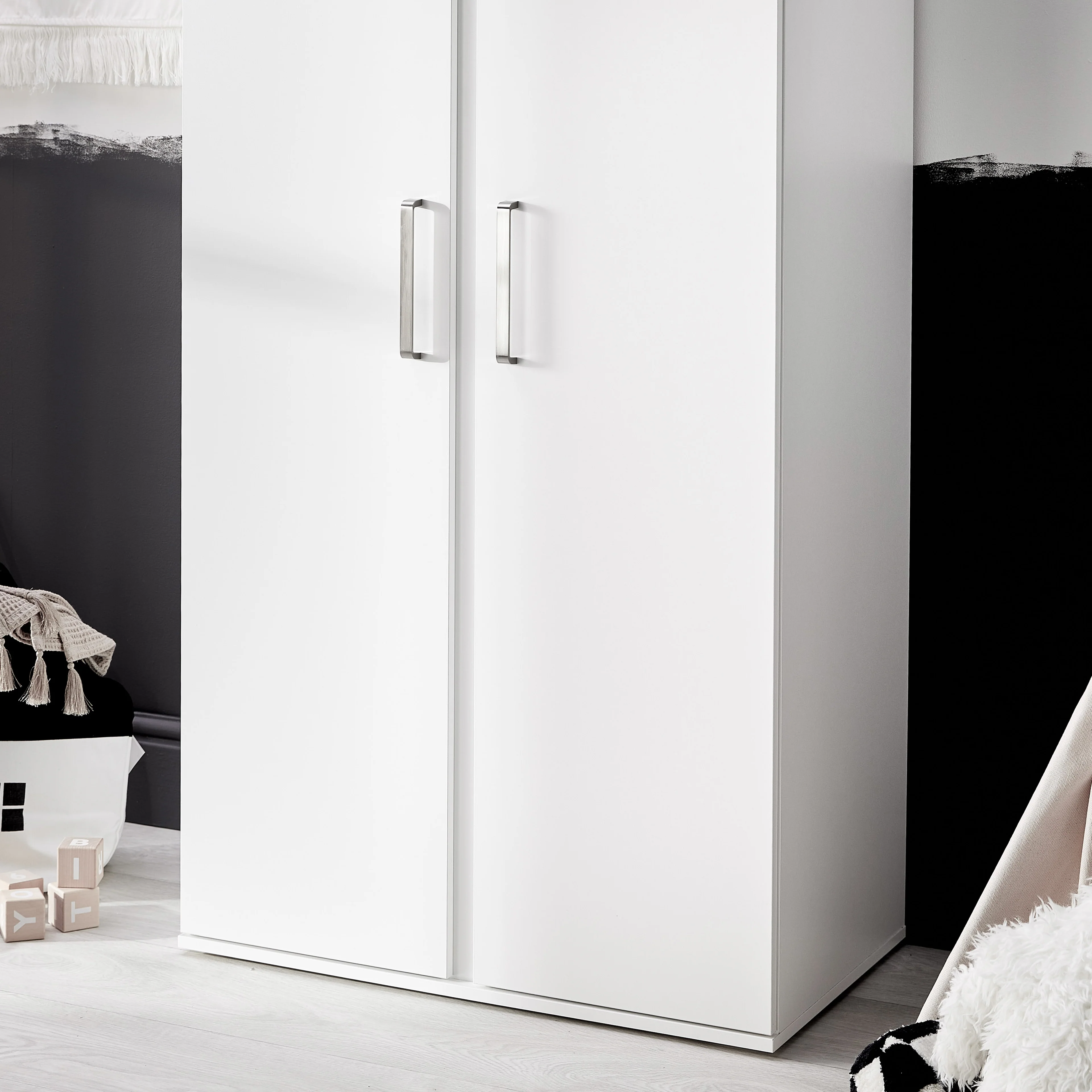 Finchley White Wardrobe - Image 4