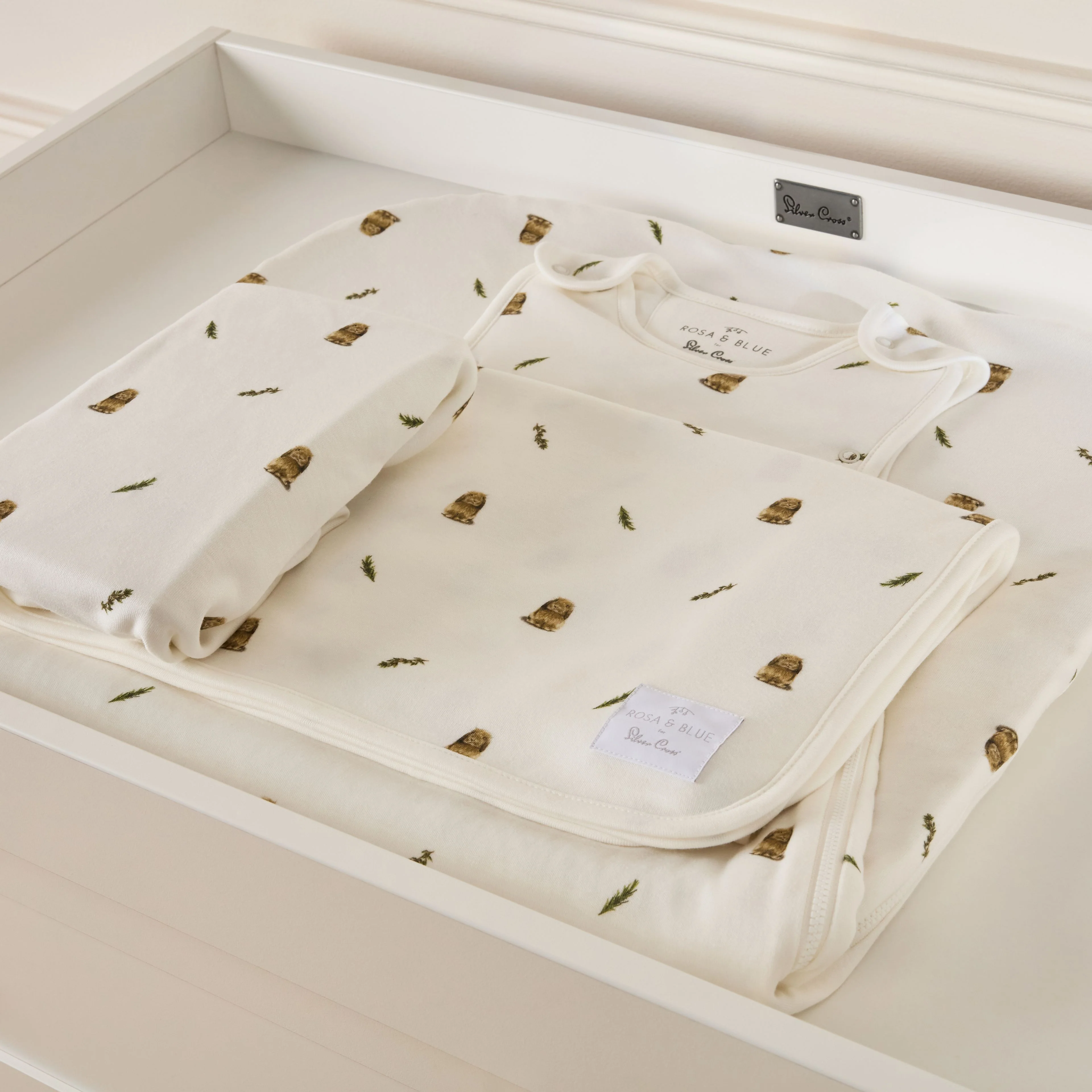 Lunar Bedside Crib Oatmeal New Arrival Bundle - Bunny Print - Image 9