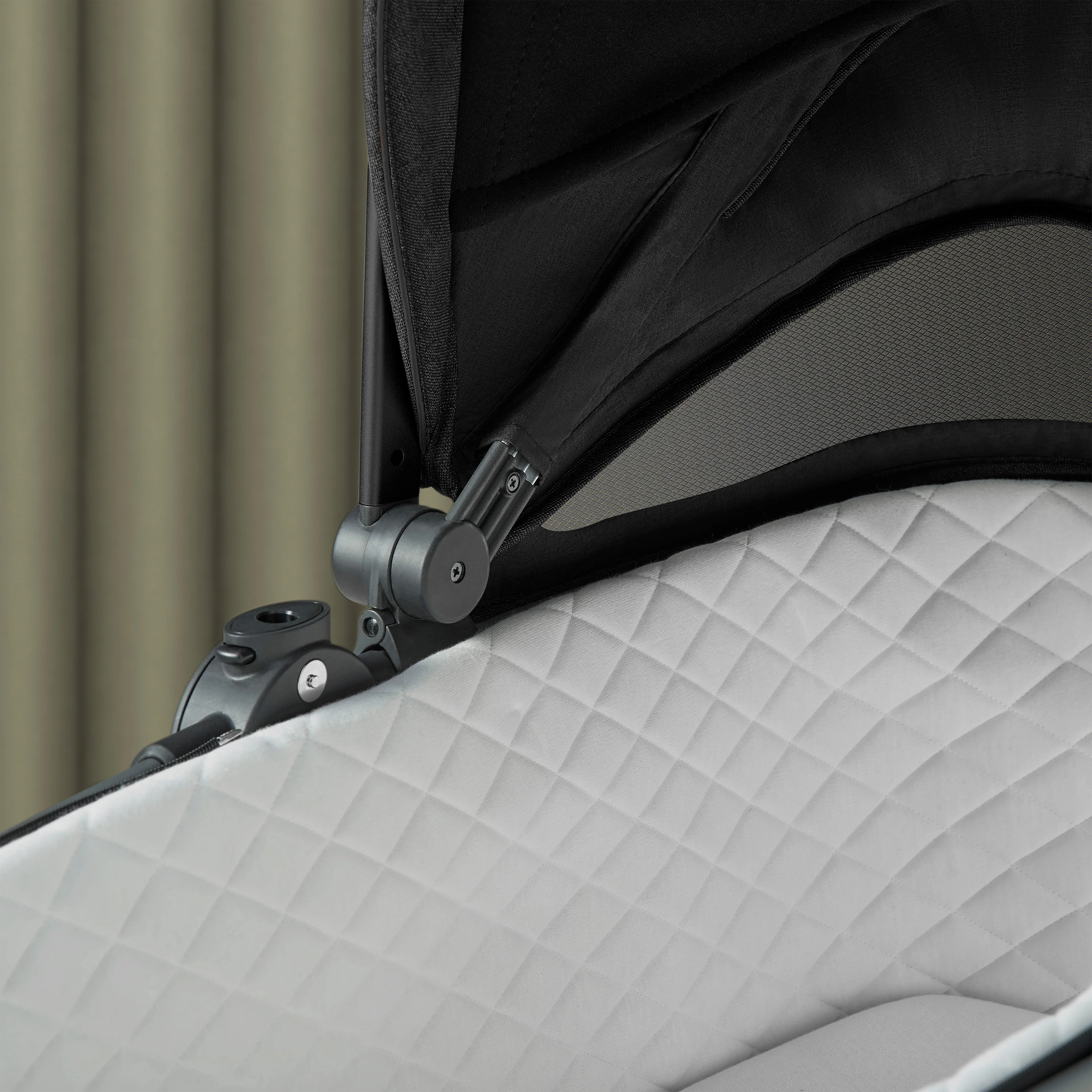 Wave First Bed Carrycot Onyx - Image 5